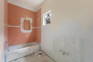 211 Lopez St, Bellmead, TX 76705 - Photo 9