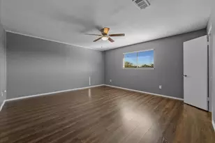 74 E Mountain Creek Ct, Grand Prairie, TX 75052 - Photo 5