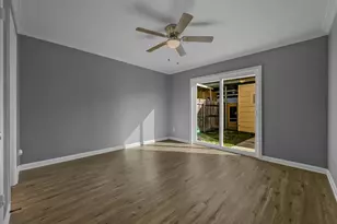 74 E Mountain Creek Ct, Grand Prairie, TX 75052 - Photo 9