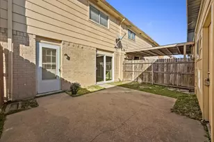 74 E Mountain Creek Ct, Grand Prairie, TX 75052 - Photo 29