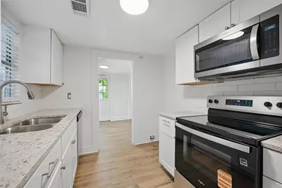 906 E Houston Street, Sherman, TX 75092 - Photo 3