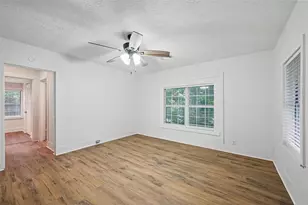 906 E Houston St, Sherman, TX 75092 - Photo 11