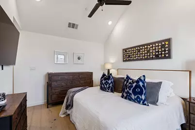 1507 N Garrett Avenue #202, Dallas, TX 75206 - Photo 9