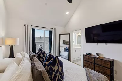 1507 N Garrett Avenue #202, Dallas, TX 75206 - Photo 9