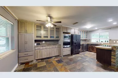 113 E Avenue C, Waxahachie, TX 75165 - Photo 5