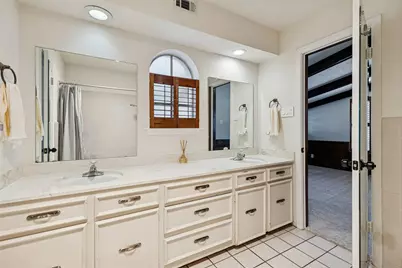 1717 Live Oak Drive, Irving, TX 75061 - Photo 27