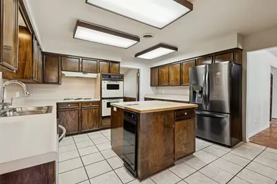 1717 Live Oak Drive, Irving, TX 75061 - Photo 9