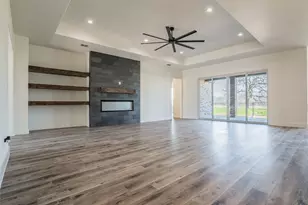 921 Bandon Dunes Dr, Burleson, TX 76028 - Photo 5