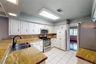 10504 Berry Knoll Dr, Dallas, TX 75230 - Photo 15