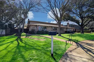 10504 Berry Knoll Dr, Dallas, TX 75230 - Photo 3