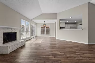 2847 Red Oak Drive, Grand Prairie, TX 75052 - Photo 3