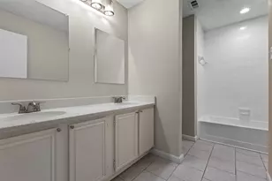 2847 Red Oak Dr, Grand Prairie, TX 75052 - Photo 19