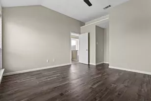 2847 Red Oak Dr, Grand Prairie, TX 75052 - Photo 13