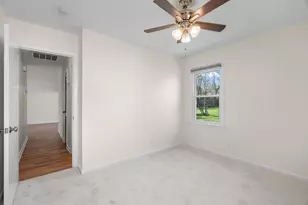 115 NE Taylor St, Burleson, TX 76028 - Photo 27