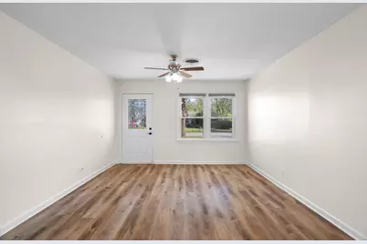 115 NE Taylor Street, Burleson, TX 76028 - Photo 17