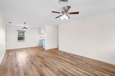 115 NE Taylor Street, Burleson, TX 76028 - Photo 15