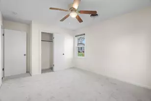 115 NE Taylor St, Burleson, TX 76028 - Photo 31