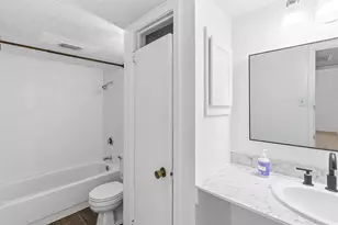 8109 Skillman St, Dallas, TX 75231 - Photo 19