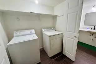 8109 Skillman St, Dallas, TX 75231 - Photo 17