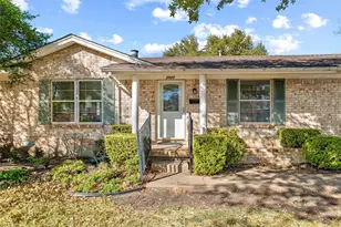 2927 Eric Ln, Farmers Branch, TX 75234 - Photo 5