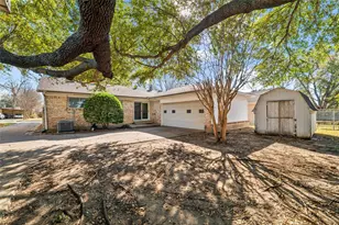 2927 Eric Ln, Farmers Branch, TX 75234 - Photo 27