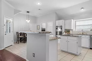 2059 Birchwood Ct, Lewisville, TX 75067 - Photo 11