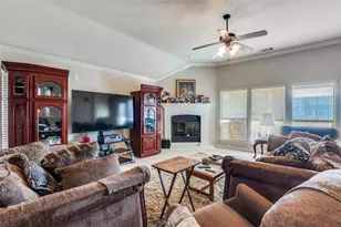 626 Saddlebrook, DeSoto, TX 75115 - Photo 3