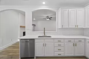 313 Nutmeg, Burleson, TX 76028 - Photo 11