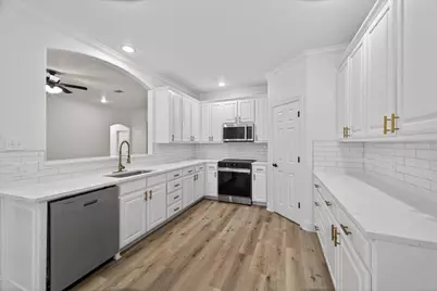 313 Nutmeg, Burleson, TX 76028 - Photo 9