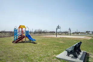 3724 Ranchers Rdg, Krum, TX 76249 - Photo 31