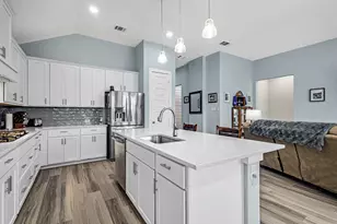 1913 Briar Hl Dr, Denton, TX 76207 - Photo 13