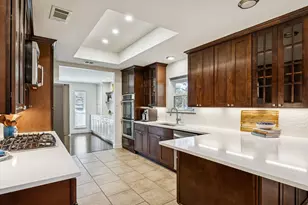 10147 Mapleridge Dr, Dallas, TX 75238 - Photo 9