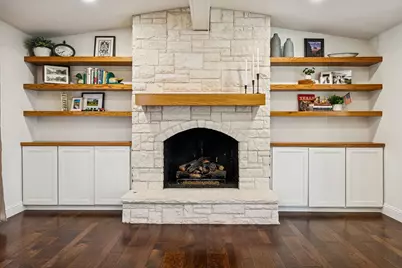 10147 Mapleridge Drive, Dallas, TX 75238 - Photo 11