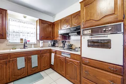 11062 Milhof Drive, Dallas, TX 75228 - Photo 13