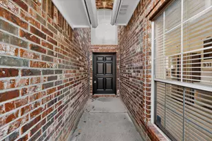 714 Ashbrook Ct, Euless, TX 76039 - Photo 3