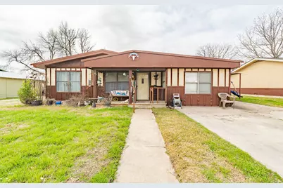 110 Blakeney, Stephenville, TX 76401 - Photo 1