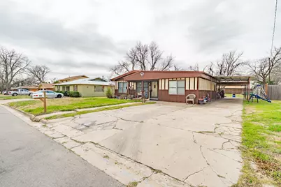 110 Blakeney, Stephenville, TX 76401 - Photo 3