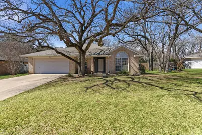 945 Lake Ridge Drive, Azle, TX 76020 - Photo 3