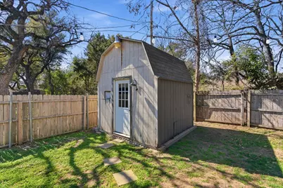 945 Lake Ridge Drive, Azle, TX 76020 - Photo 37