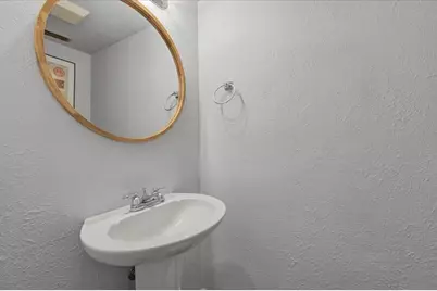 315 Stoneledge Drive, Irving, TX 75063 - Photo 11