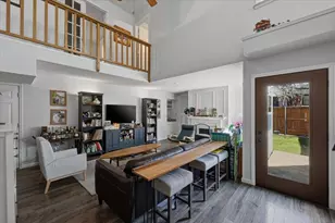 315 Stoneledge Dr, Irving, TX 75063 - Photo 5