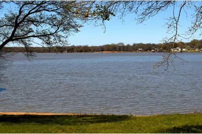 1540 Shoreline Drive, Mabank, TX 75143 - Photo 3