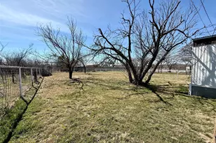 1211 W 4th St, Breckenridge, TX 76424 - Photo 17