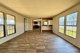 1211 W 4th St, Breckenridge, TX 76424 - Photo 5