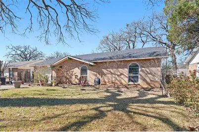 1144 Woodmere Drive, Lewisville, TX 75067 - Photo 3