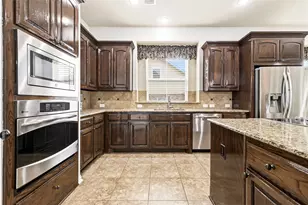 6942 Capella Park Ave, Dallas, TX 75236 - Photo 13