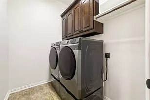 6942 Capella Park Ave, Dallas, TX 75236 - Photo 23