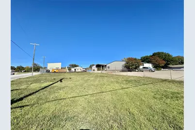 619 W Broadway Street, Gainesville, TX 76240 - Photo 7