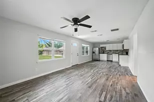 734 Thompson Dr, Lake Dallas, TX 75065 - Photo 9