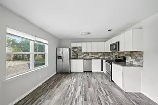 734 Thompson Dr, Lake Dallas, TX 75065 - Photo 7